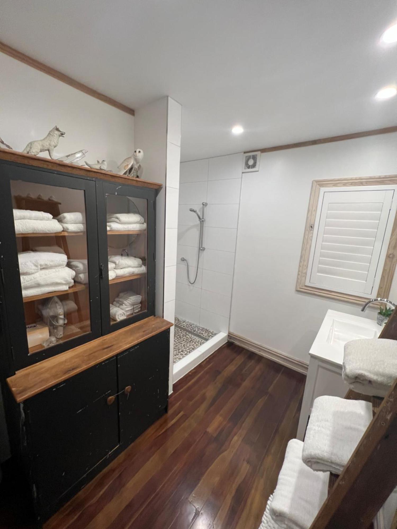 Base Camp Cottage Таупо Экстерьер фото